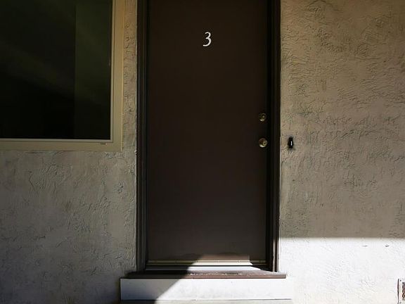 4th image of 727 Bartlett Ave APT 3