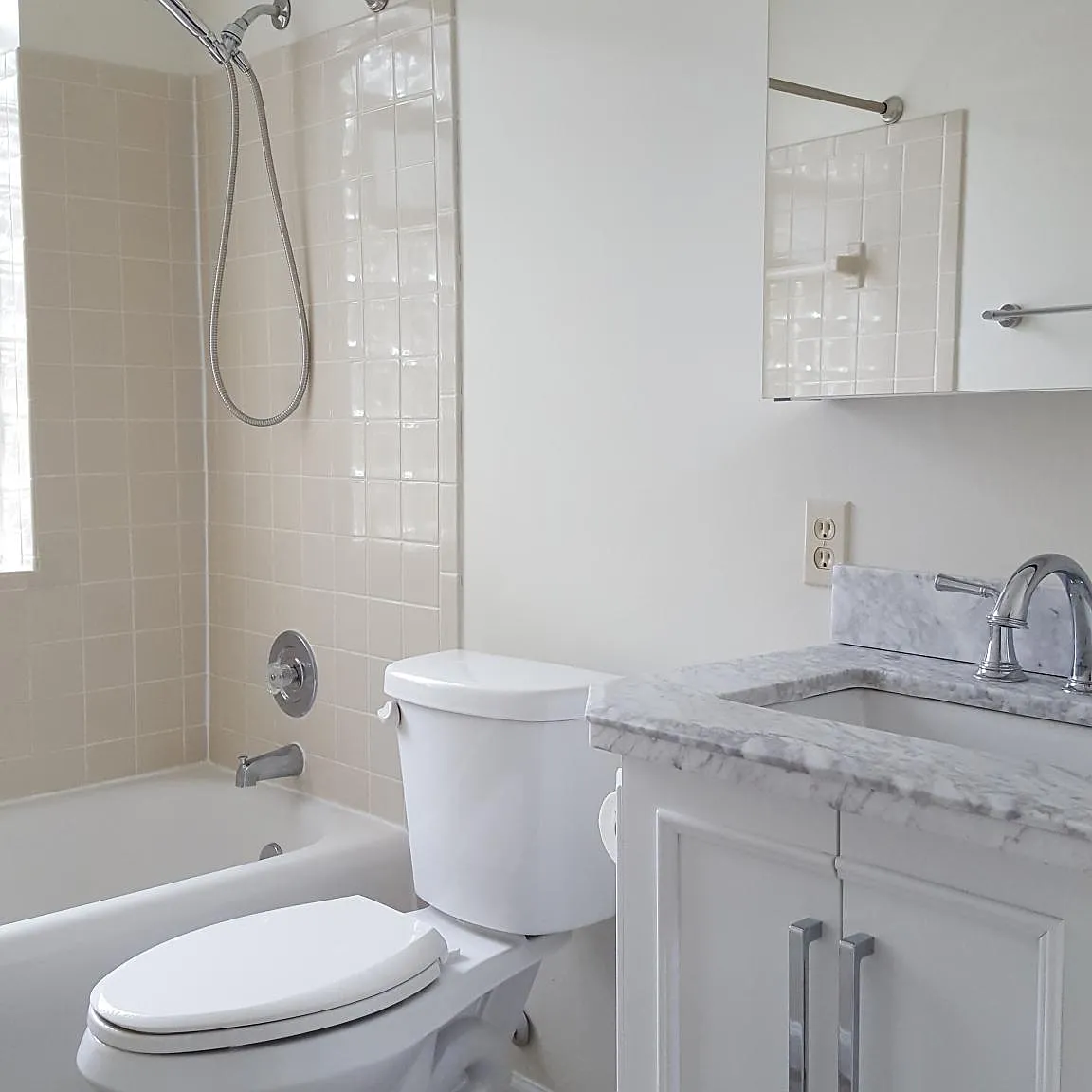 7390 Norwood Avenue — Photo 2