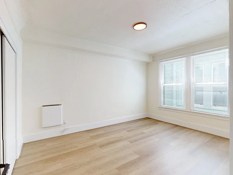 1335 Washington St #8 — Photo 6