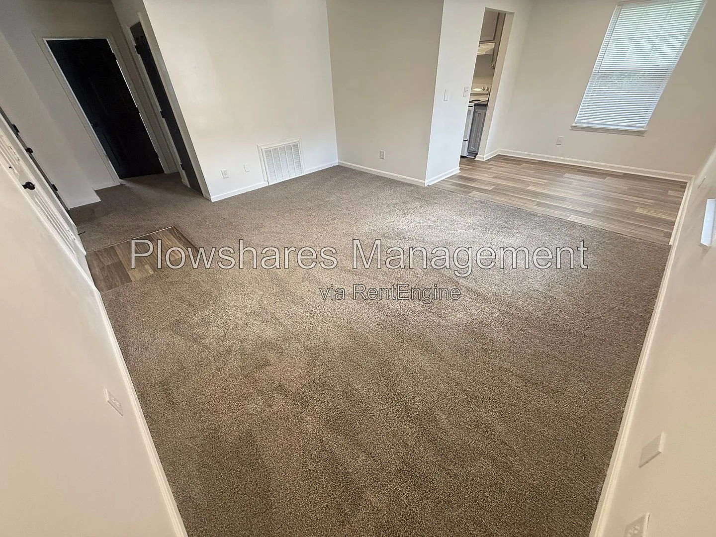 2 bed, 1.0 bath, 900 sqft, $1,195 — Photo 3