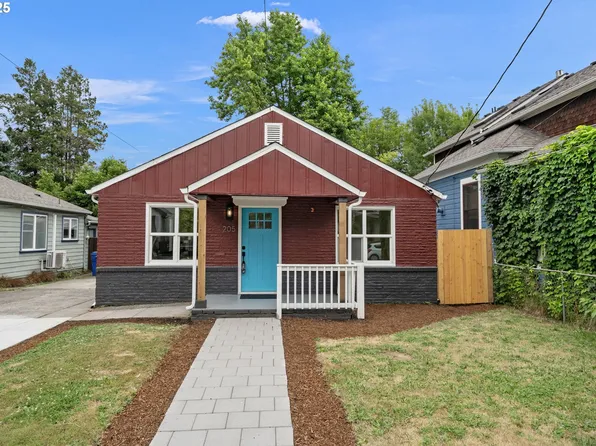 205 NE Stanton St, Portland, OR 97212
