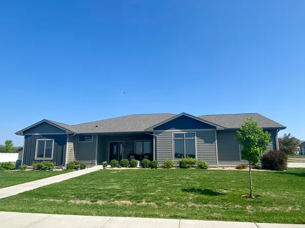 720 Carl Rd, Mitchell, SD 57301