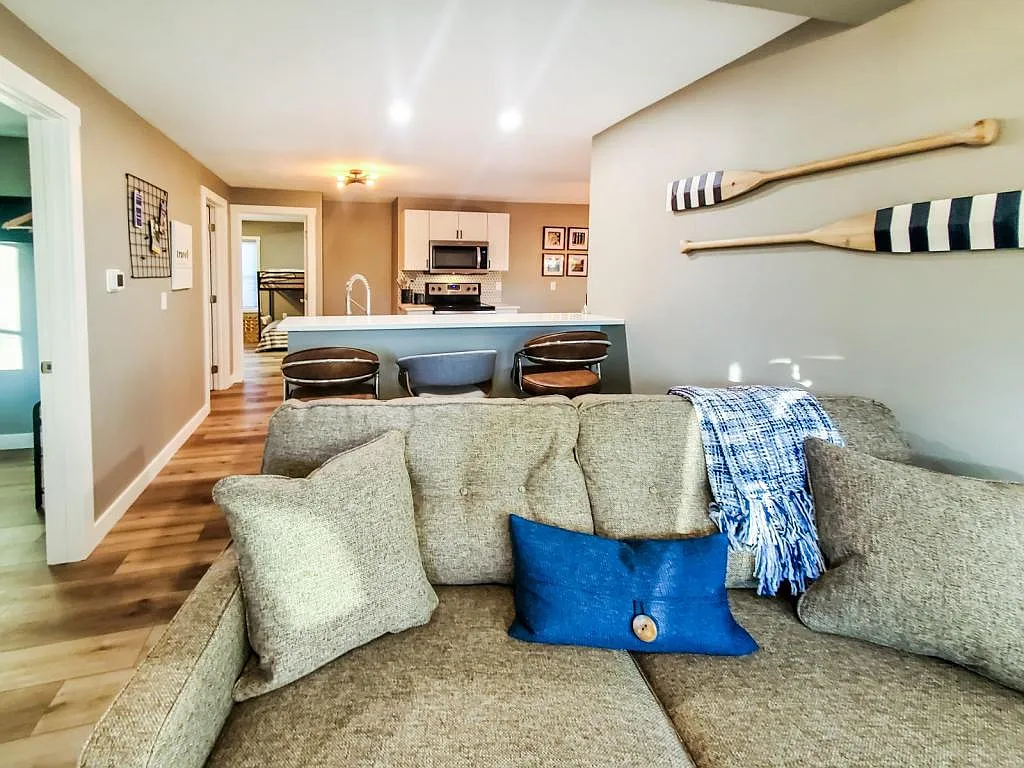 435 Lincoln Ave — Photo 3