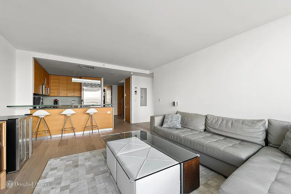 49 North 8th Street — Photo 2