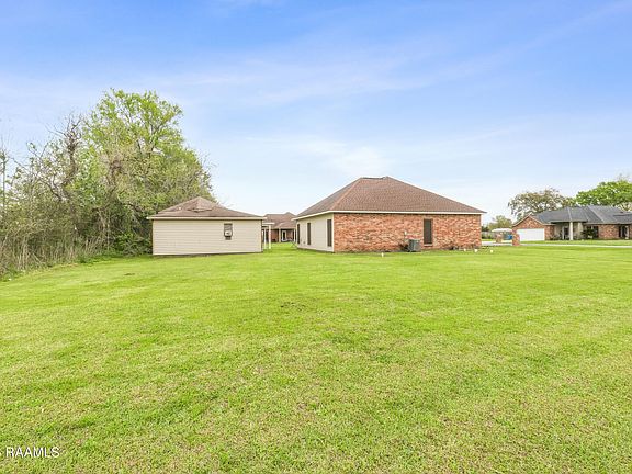 4th image of 1005 Bridgetowne Ln