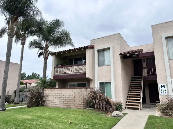 700 W La Veta Ave Unit M2, Orange, CA 92868
