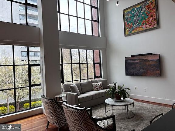 4th image of 1600 Clarendon Blvd #W309