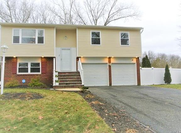 2nd image of 194 Pheasant Dr