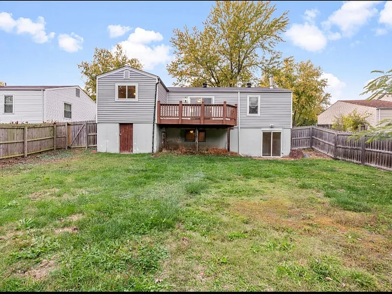 2420 Breezy Point Ln — Photo 25