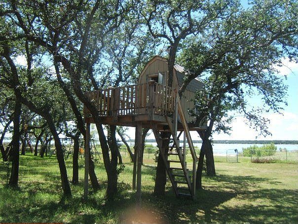 backyard treehouse