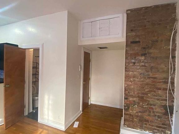 4th image of 132 Saint Marks Pl APT 2