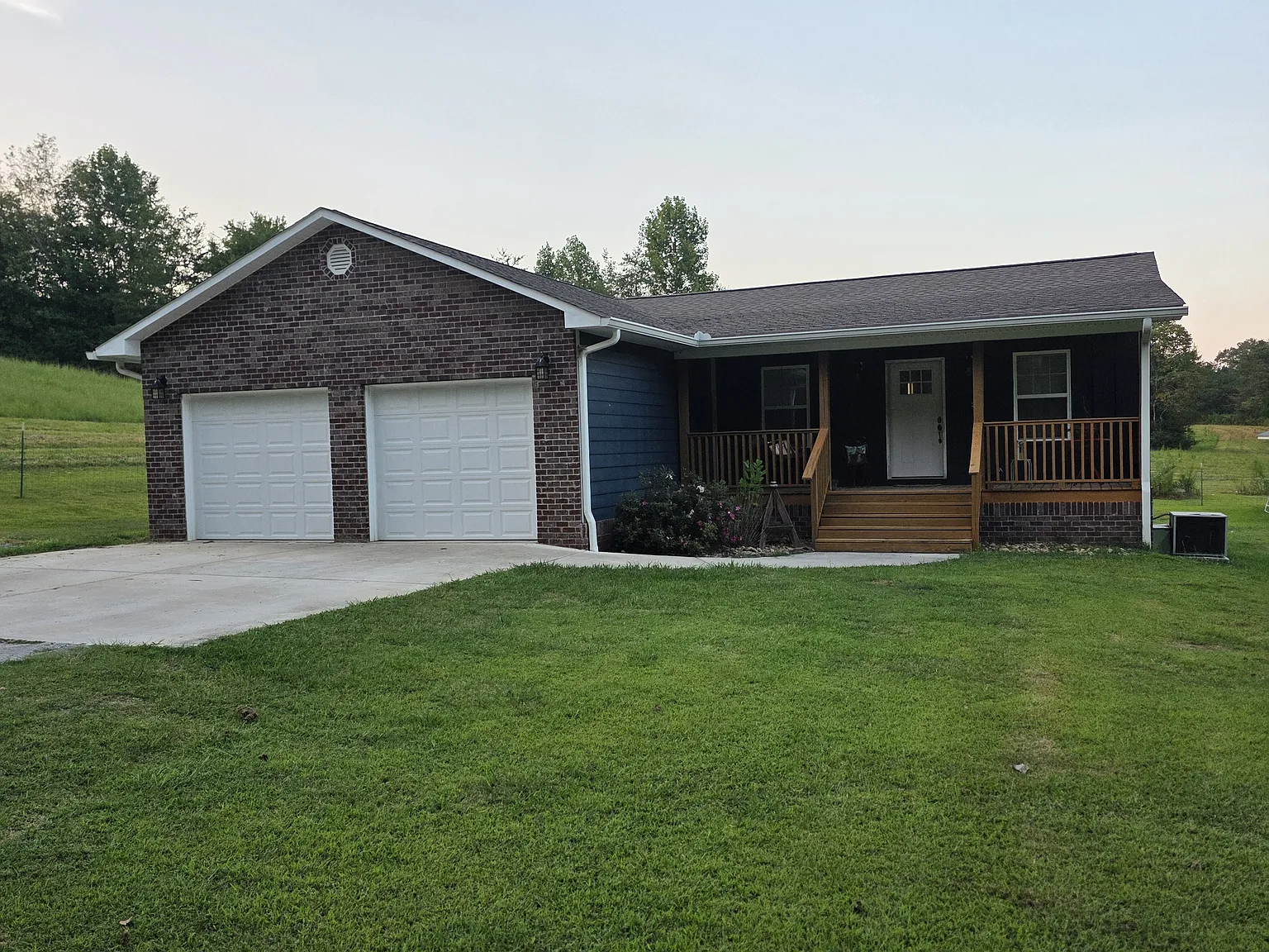 2 bed, 1200 sqft, $1,400 — Photo 1