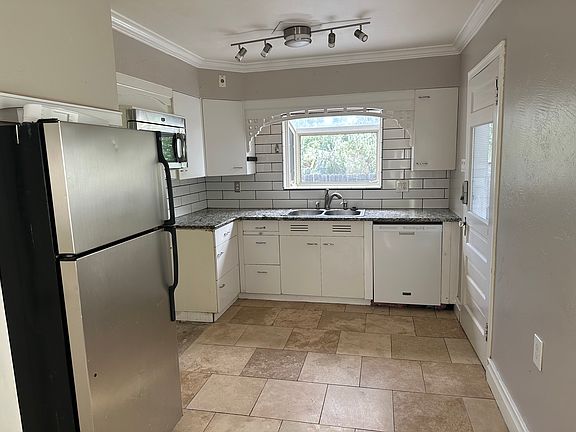 2nd image of 23 Alsace Way