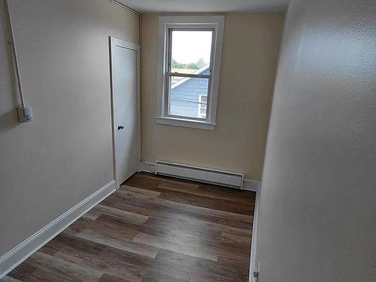 317 S Main St #4 — Photo 8