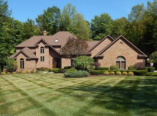 1879 Meadow Dr, Hinckley, OH 44233