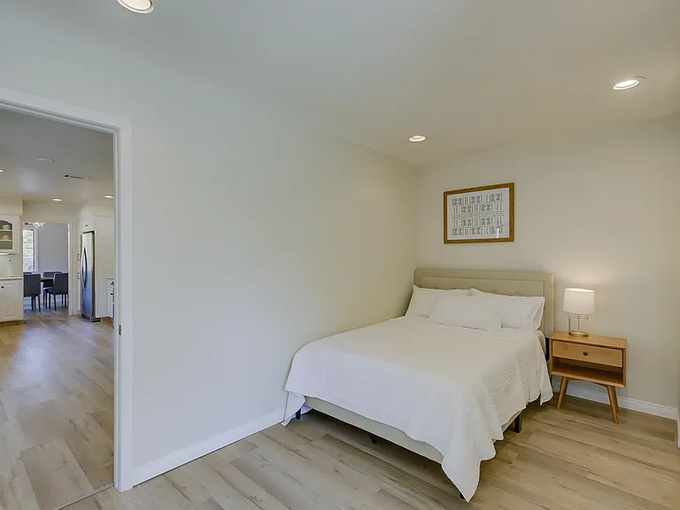 25425 Mandarin Ct — Photo 32