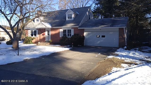 1st image of 5 Lynnfield Dr