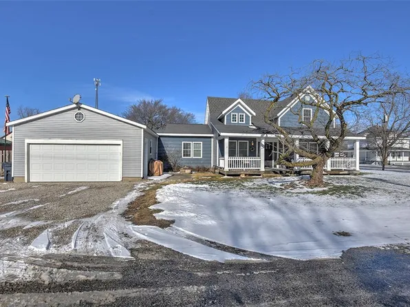 205 N Water St, Dalton City, IL 61925