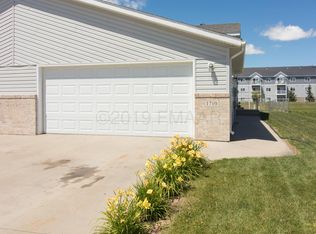 1710 41st Ave S, Moorhead, MN 56560