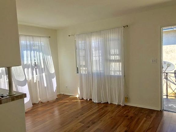2nd image of 1459 S Wooster St APT D