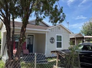 1220 Kansas St, Robstown, TX 78380
