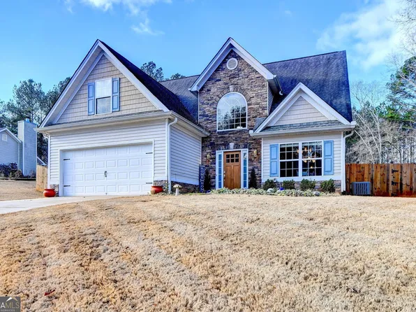 2329 Robin Dr, Loganville, GA 30052