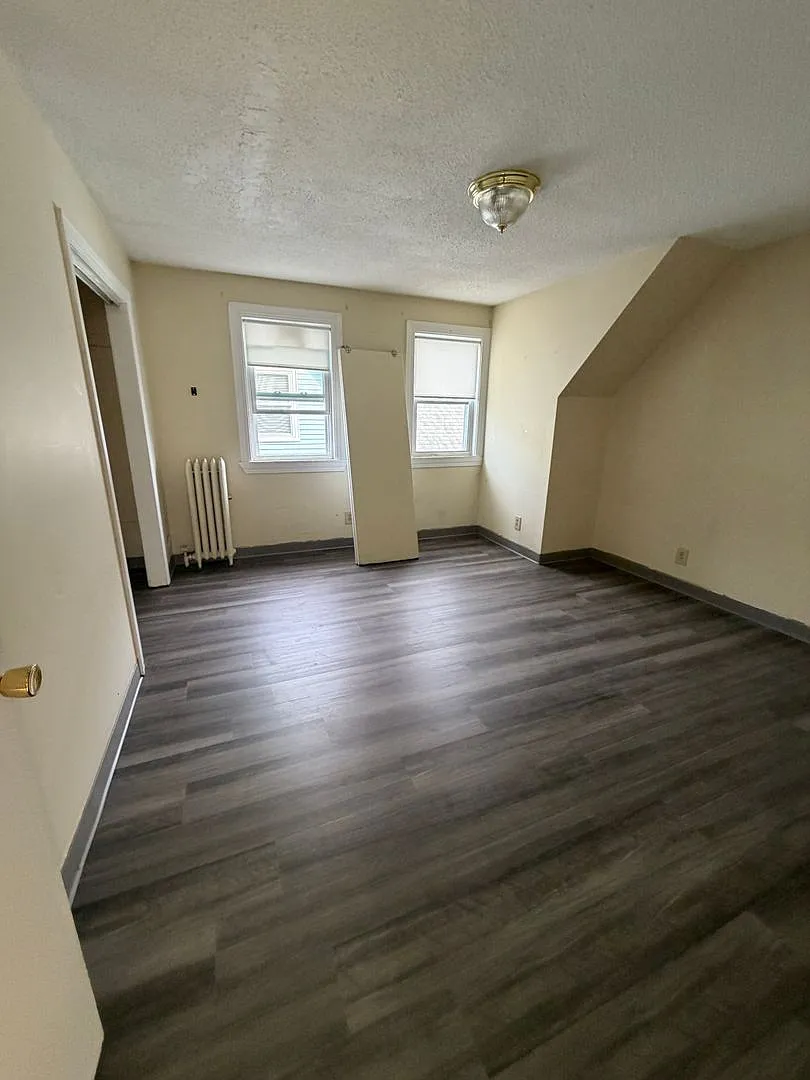 2bed 9/1 $2475 — Photo 1