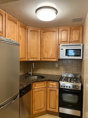 Rented by Corcoran | media 4