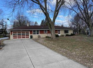 1378 Fatima St, Menasha, WI 54952