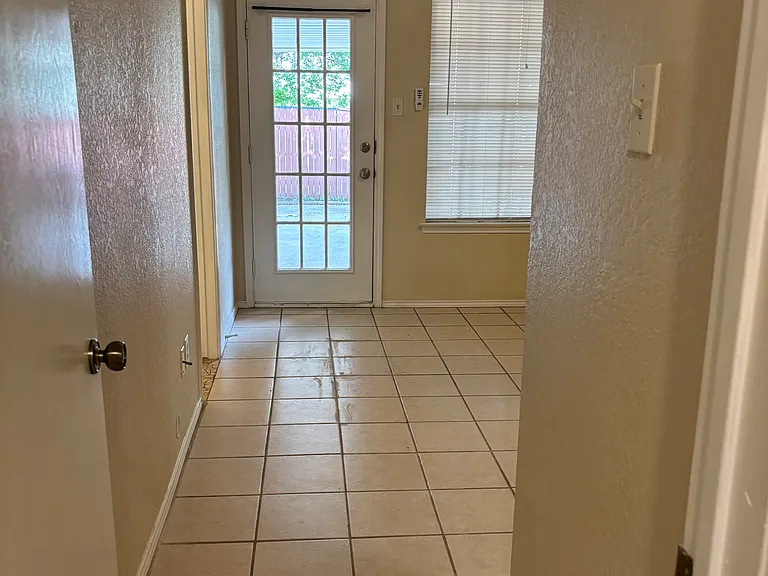 5311 Wild West Dr — Photo 17
