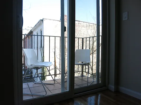 Rented by MNS | media 21