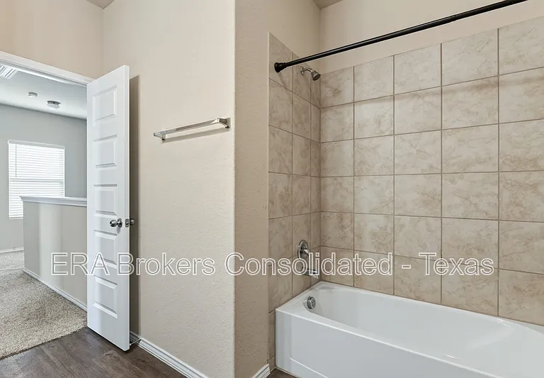 10610 Green Lake Dr — Photo 22