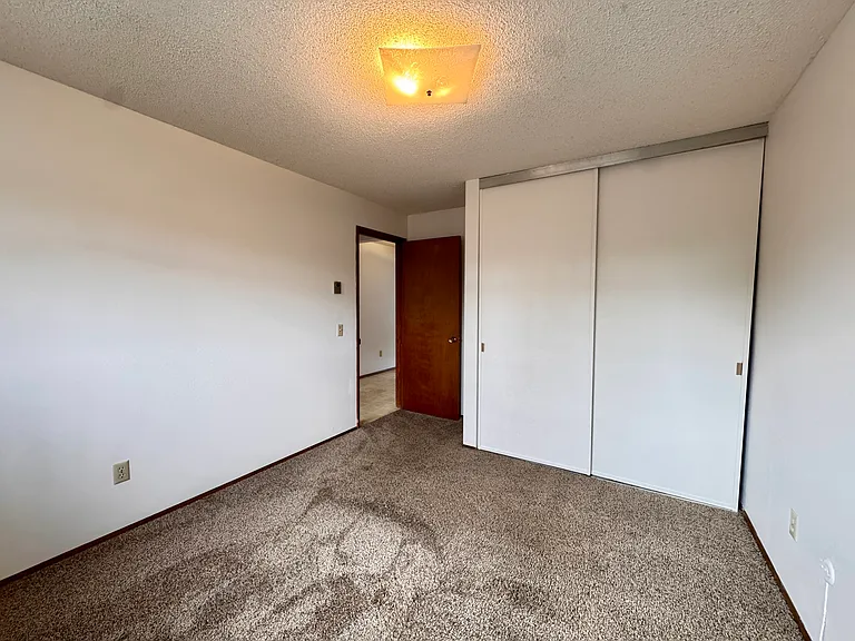 624 W Cedar St #6 — Photo 5