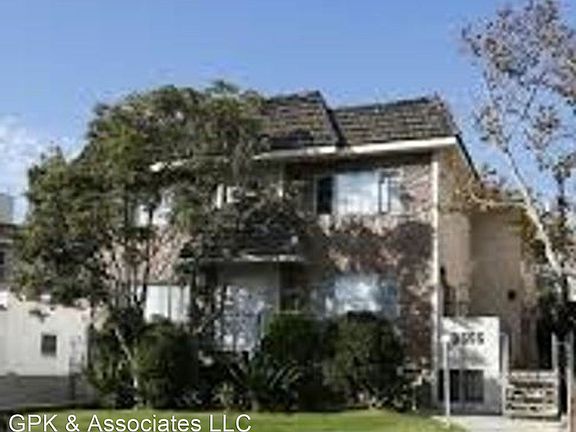 2nd image of 3655 Clarington Ave APT 3