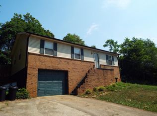 1807 Elkmont Cir, Maryville, TN 37801