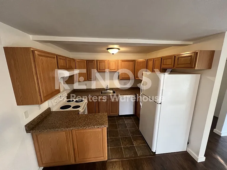 1425 S Puget Dr #I1 — Photo 4