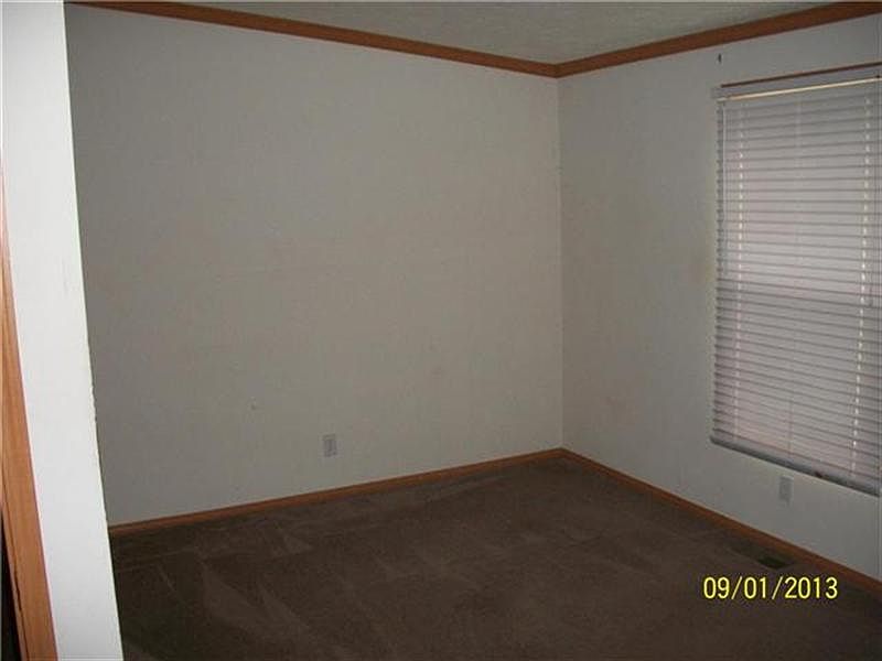 2nd image of 218 Amywood Ln