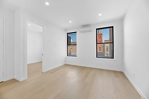 Rented by REAL New York | media 3