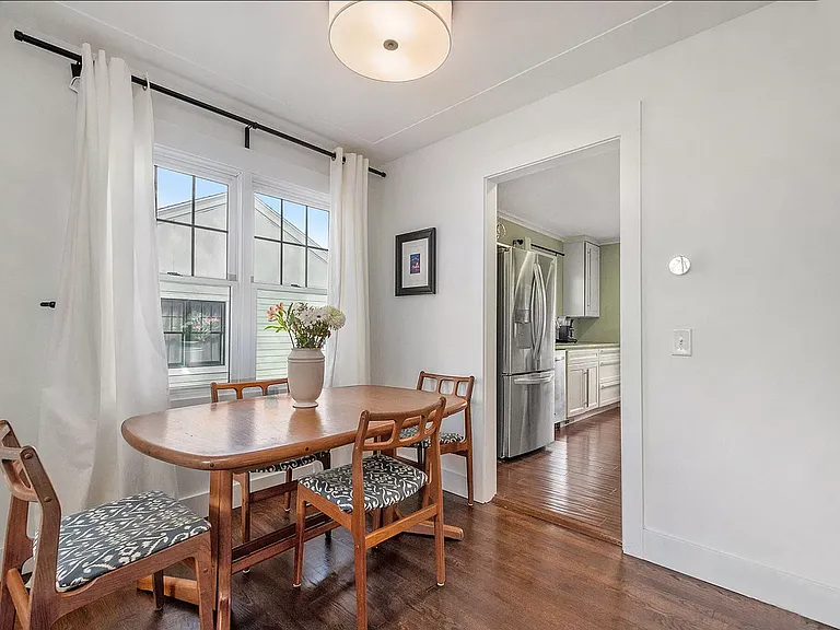 1452 Eastlawn Rd SE — Photo 5