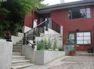 2730 Emerald St, Eugene, OR 97403