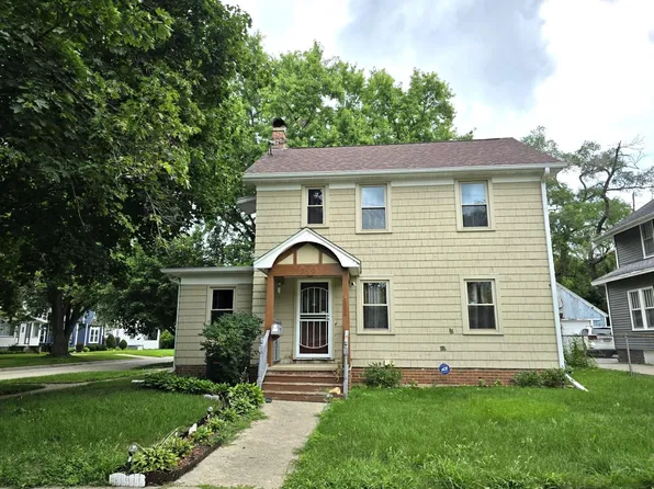 959 11th St, Beloit, WI 53511