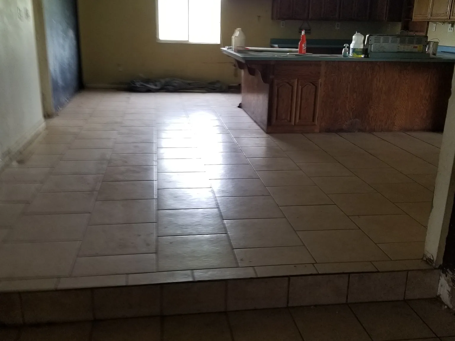 5 bed, 2800 sqft, $3,775 — Photo 3