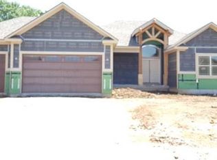 22917 E 42nd St, Blue Springs, MO 64015