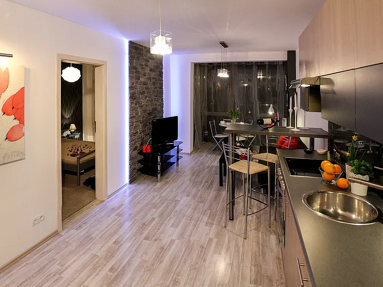 450 Dundas St E — Photo 10