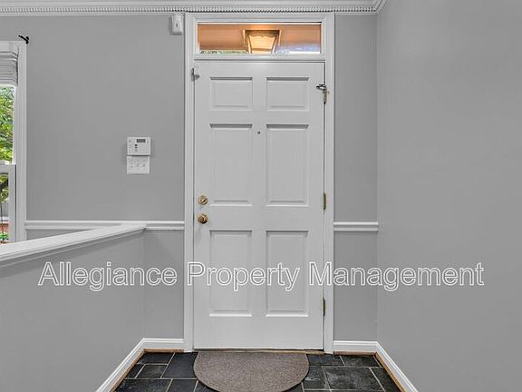 4th image of 520 Colecroft Ct