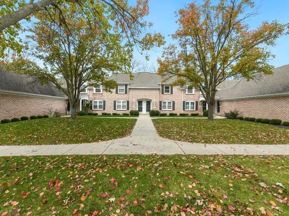 10552 Foster St, Overland Park, KS 66212