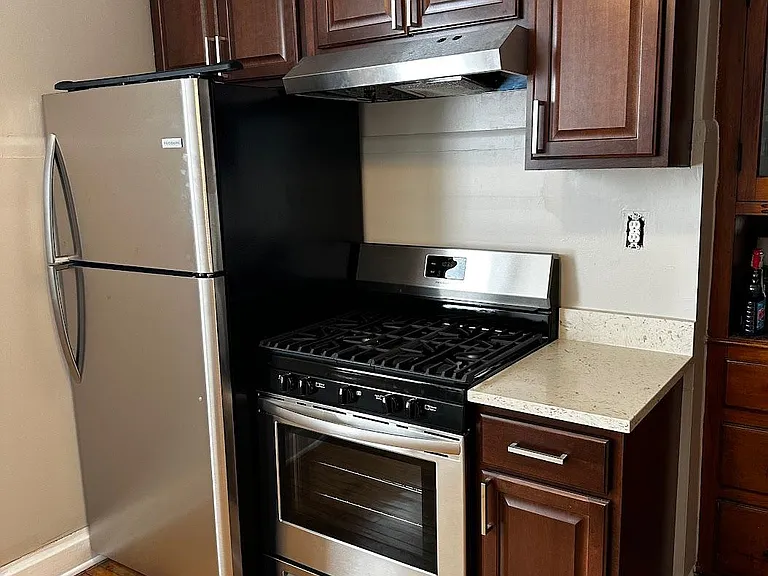 3071 N Haussen Ct #1R — Photo 6