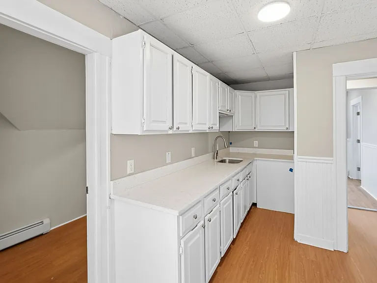 387 Grove St — Photo 18