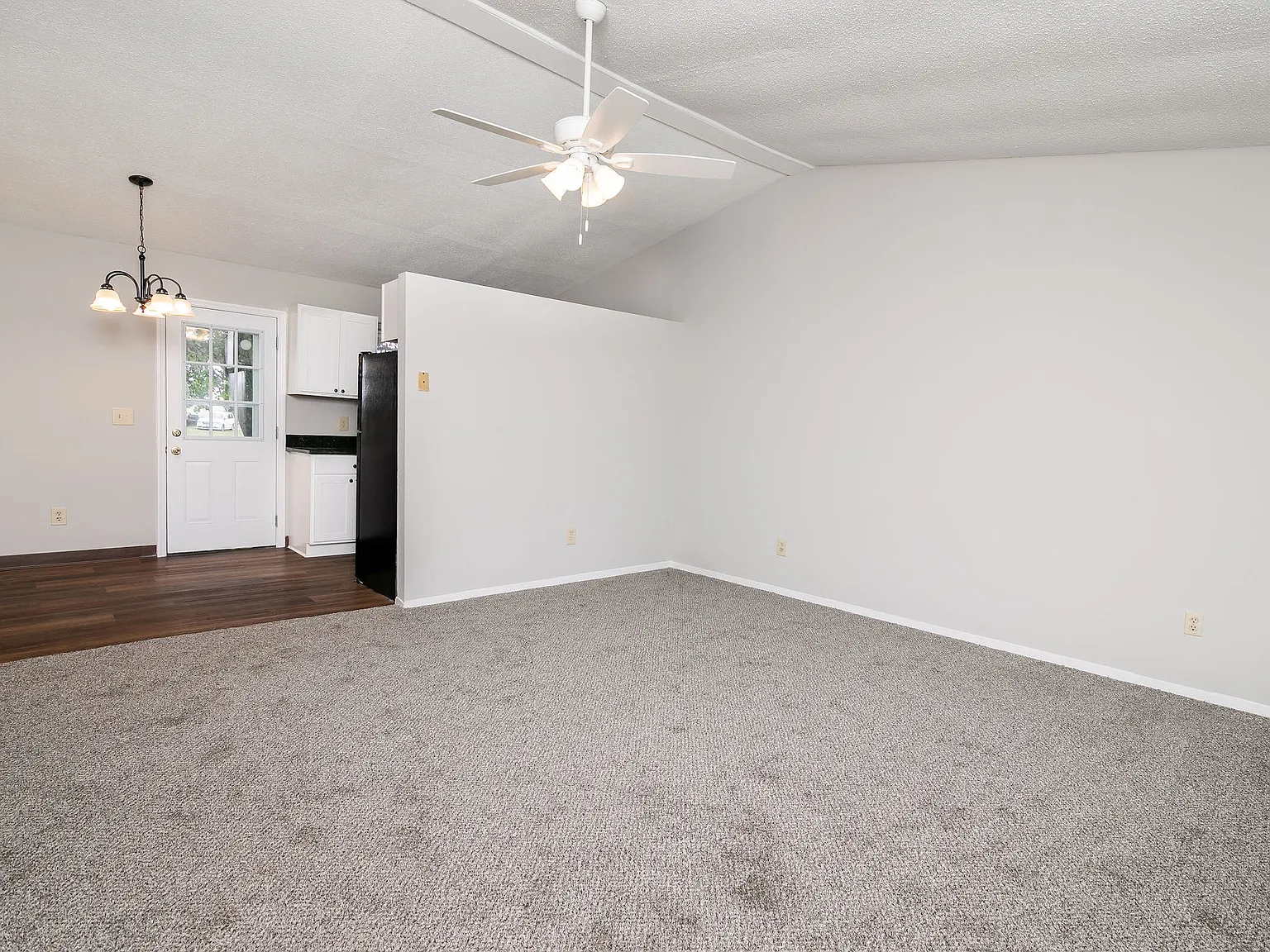 1113 Bryn Mawr Avenue - 1 — Photo 4
