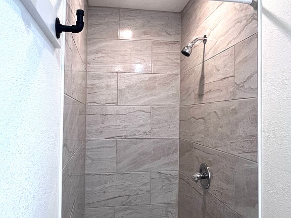 5th image of 603 Neel St #Ss